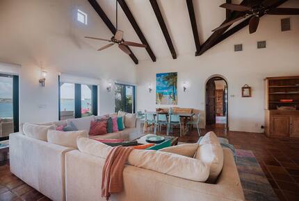 Spanish-Style Harbourfront Escape in Abaco - Marsh Harbour, Bahamas