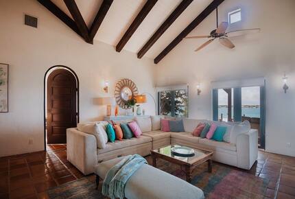 Spanish-Style Harbourfront Escape in Abaco - Marsh Harbour, Bahamas