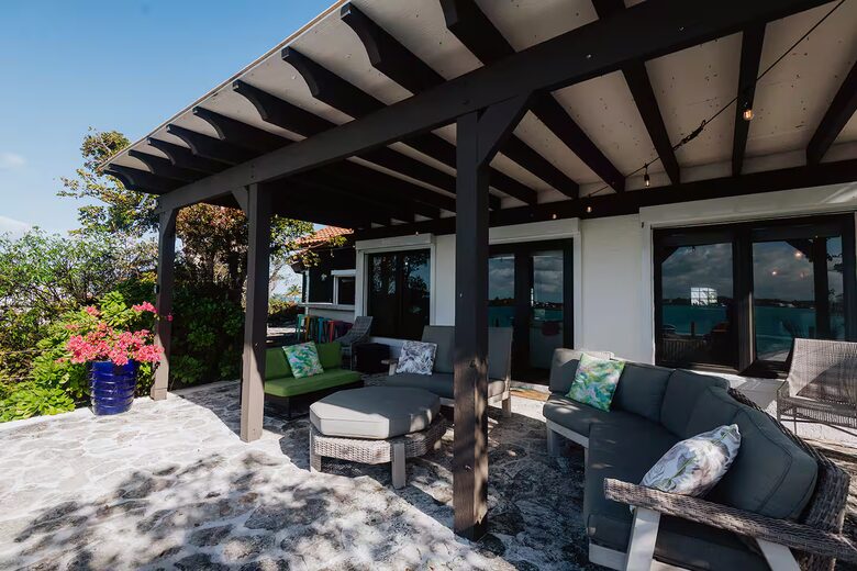 Spanish-Style Harbourfront Escape in Abaco - Marsh Harbour, Bahamas