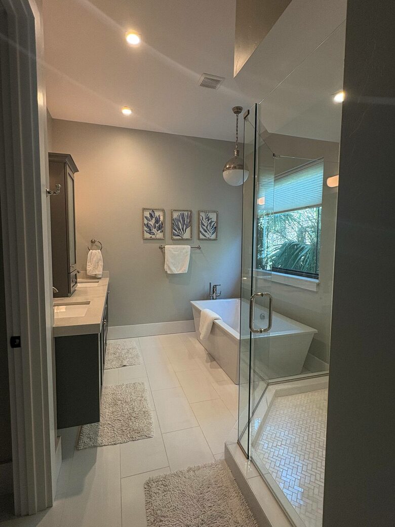 Island Living Near Whitney Beach - Longboat Key, Florida