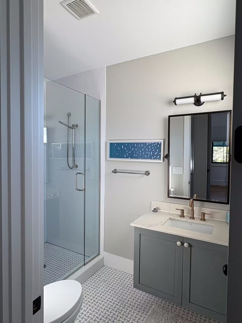 Island Living Near Whitney Beach - Longboat Key, Florida