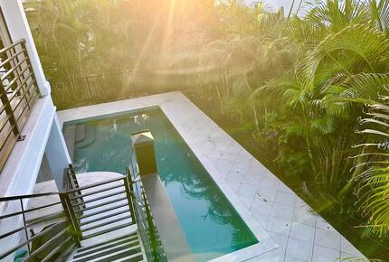 Island Living Near Whitney Beach - Longboat Key, Florida