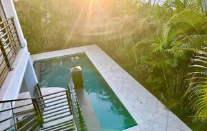 Island Living Near Whitney Beach - Longboat Key, Florida