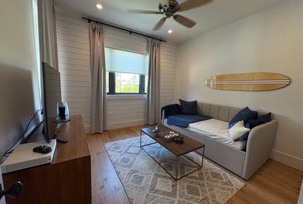 Island Living Near Whitney Beach - Longboat Key, Florida