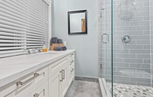 Kawartha Luxury Waterfront Home with Live-In Boathouse! - Fenelon Falls, Canada