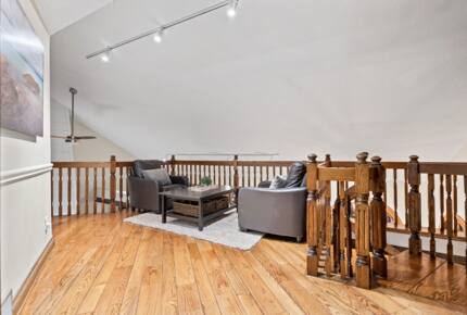 Kawartha Luxury Waterfront Home with Live-In Boathouse! - Fenelon Falls, Canada