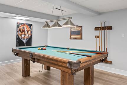 Kawartha Luxury Waterfront Home with Live-In Boathouse! - Fenelon Falls, Canada