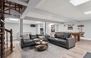 Kawartha Luxury Waterfront Home with Live-In Boathouse! - Fenelon Falls, Canada