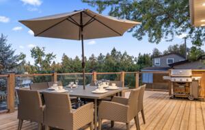 Kawartha Luxury Waterfront Home with Live-In Boathouse! - Fenelon Falls, Canada