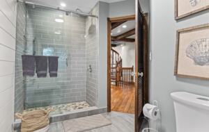 Kawartha Luxury Waterfront Home with Live-In Boathouse! - Fenelon Falls, Canada