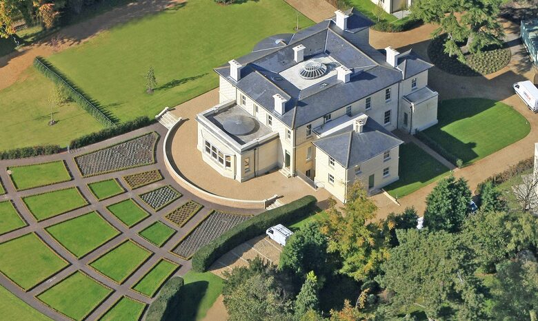 The Wallfield Park Residence - Reigate and Banstead, United Kingdom