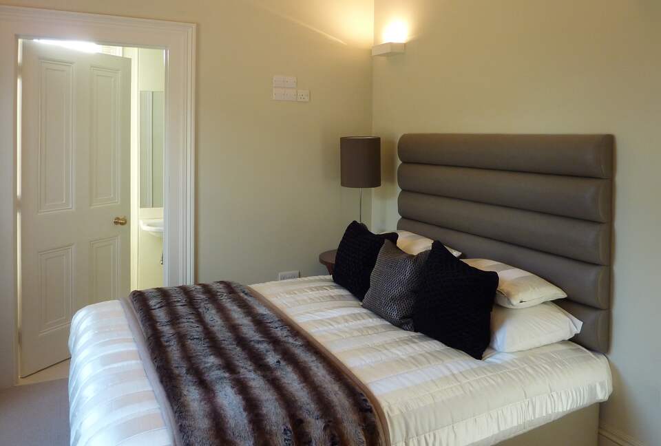 The Wallfield Park Residence - Reigate and Banstead, United Kingdom