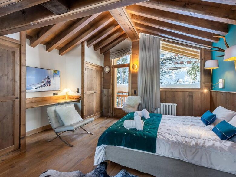 Exclusive Courchevel Village Chalet with Private Spa Facilities - Courchevel, France