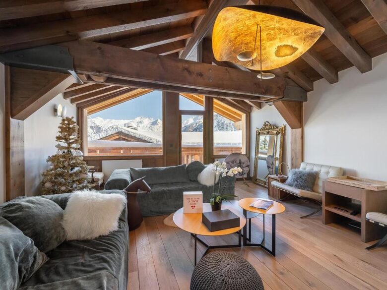 Exclusive Courchevel Village Chalet with Private Spa Facilities - Courchevel, France