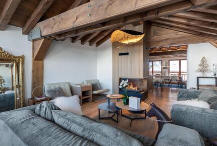Exclusive Courchevel Village Chalet with Private Spa Facilities - Courchevel, France