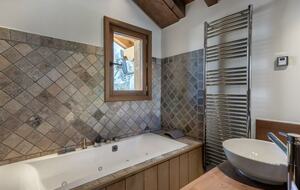 Exclusive Courchevel Village Chalet with Private Spa Facilities - Courchevel, France
