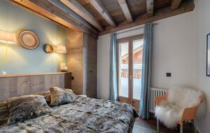 Exclusive Courchevel Village Chalet with Private Spa Facilities - Courchevel, France