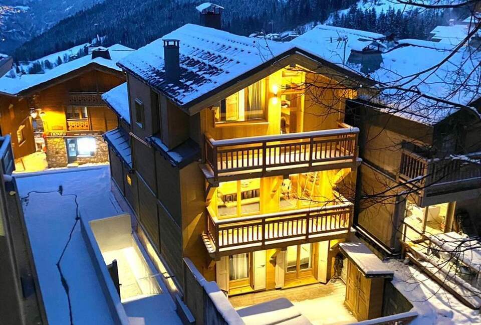 Exclusive Courchevel Village Chalet with Private Spa Facilities - Courchevel, France