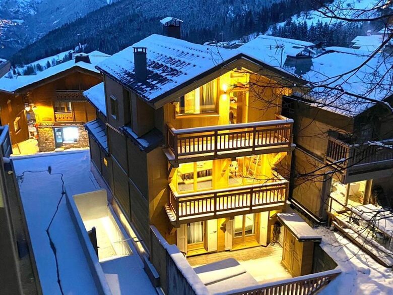 Exclusive Courchevel Village Chalet with Private Spa Facilities - Courchevel, France