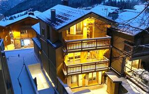 Exclusive Courchevel Village Chalet with Private Spa Facilities - Courchevel, France