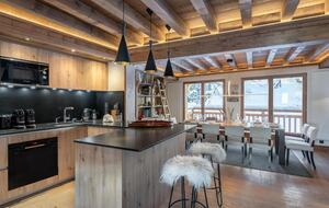 Exclusive Courchevel Village Chalet with Private Spa Facilities - Courchevel, France