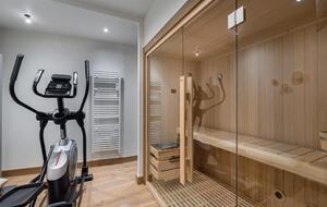 Exclusive Courchevel Village Chalet with Private Spa Facilities - Courchevel, France