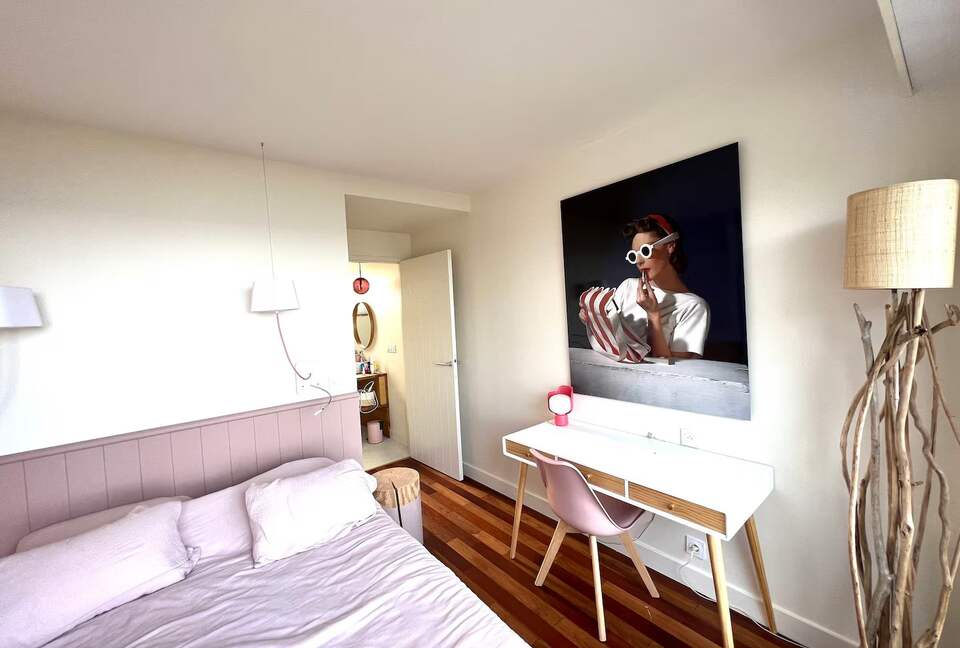 A Sophisticated Beachfront Residence in Le Moulleau - Arcachon, France