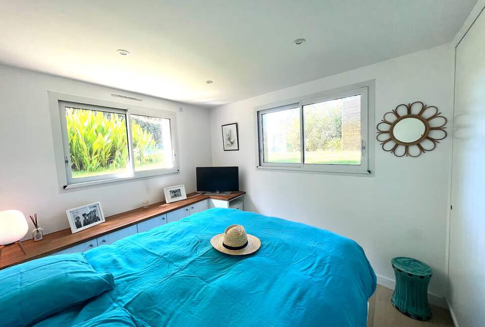 A Sophisticated Beachfront Residence in Le Moulleau - Arcachon, France