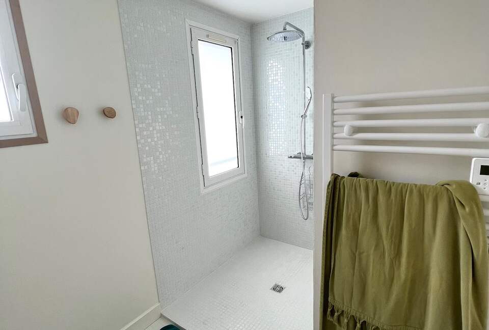 A Sophisticated Beachfront Residence in Le Moulleau - Arcachon, France