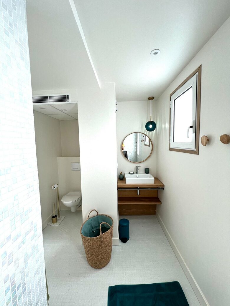 A Sophisticated Beachfront Residence in Le Moulleau - Arcachon, France