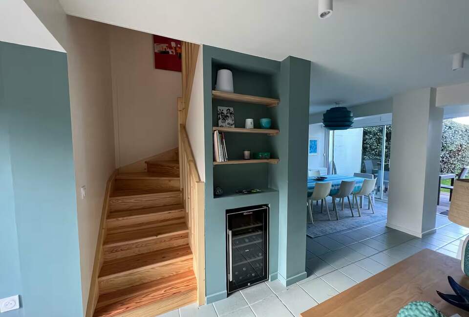 A Sophisticated Beachfront Residence in Le Moulleau - Arcachon, France