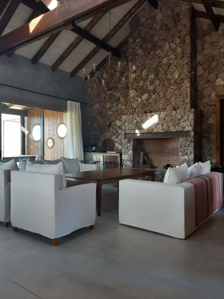 Riverside Serenity at a Country Club Estate - Carmelo, Uruguay