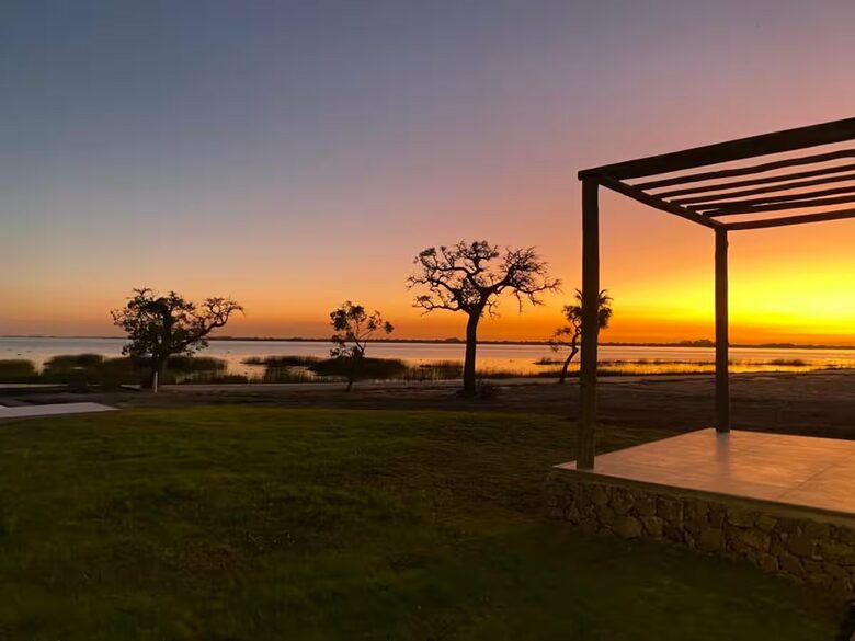 Riverside Serenity at a Country Club Estate - Carmelo, Uruguay