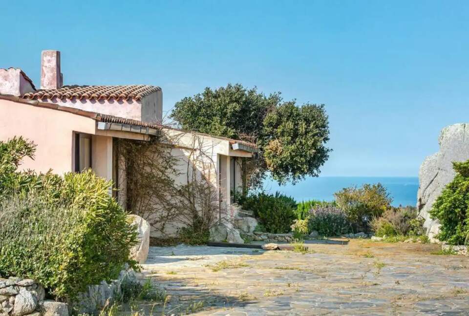 Villa Giuliana | A Private Hilltop Home in Gallura - Santa Teresa di Gallura, Italy