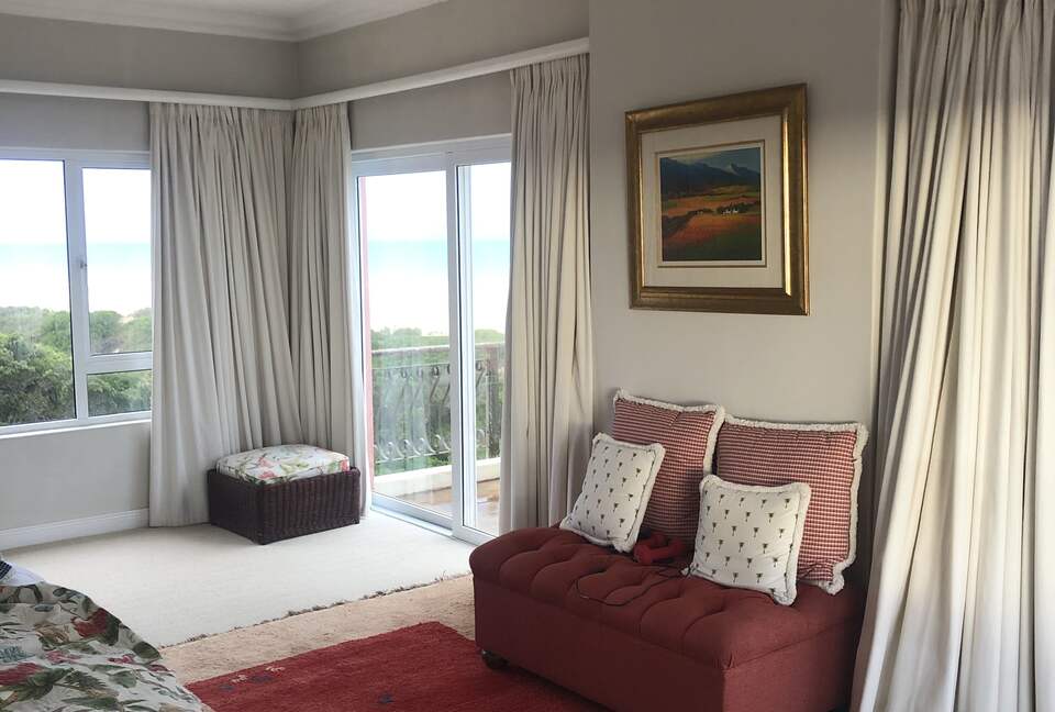 Sophisticated St. Francis Bay Living with Direct Waterfront Access - St Francis Bay, South Africa