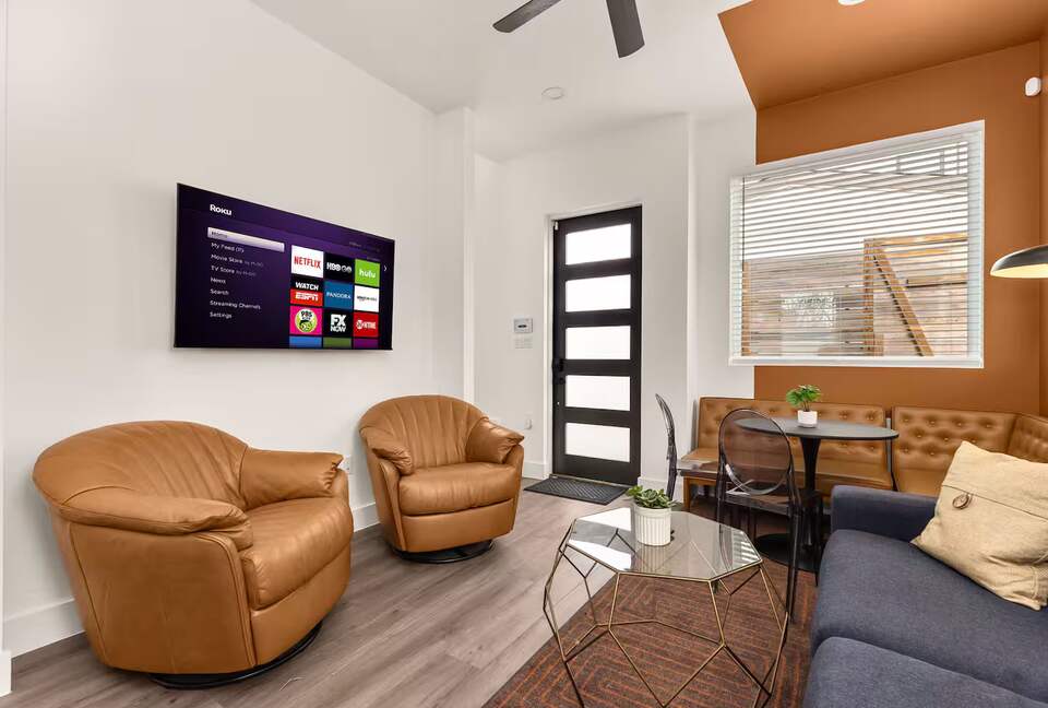 Modern Austin Home Near Downtown - Austin, Texas