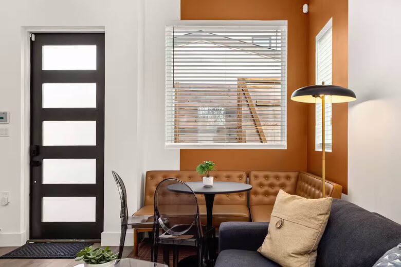 Modern Austin Home Near Downtown - Austin, Texas