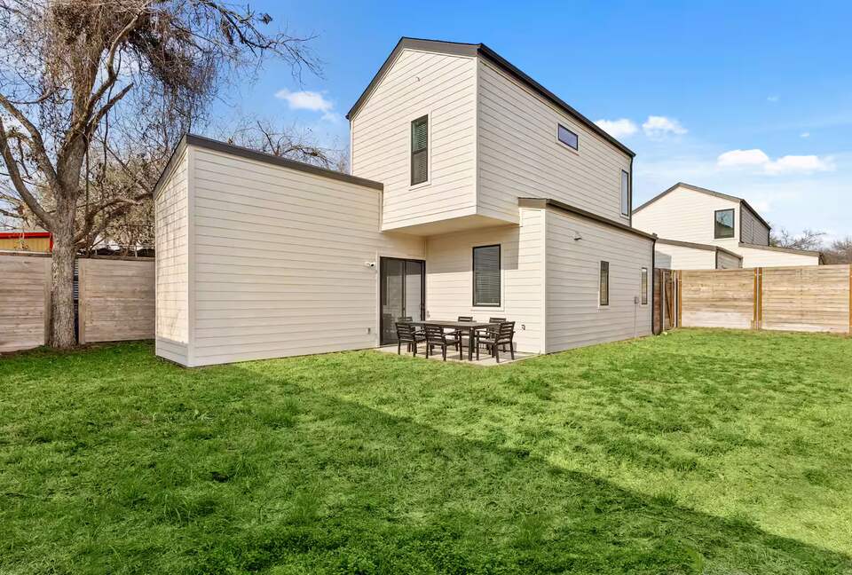 Modern Austin Home Near Downtown - Austin, Texas