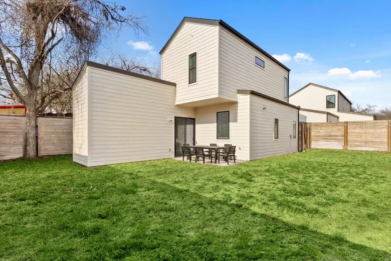 Modern Austin Home Near Downtown - Austin, Texas