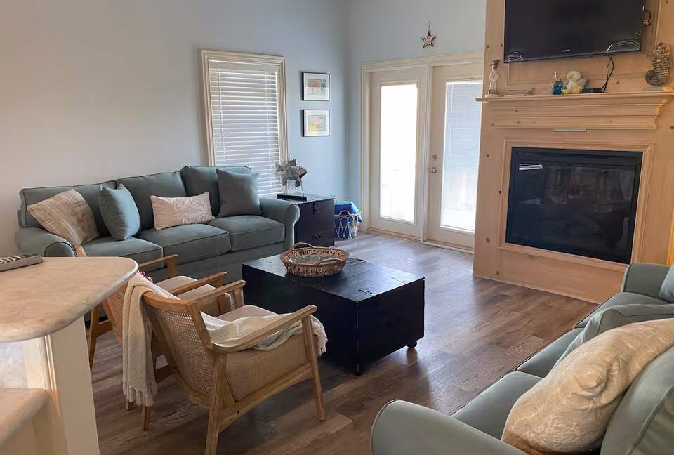 Crystal Beach Retreat with Private Heated Pool - Crystal Beach, Texas