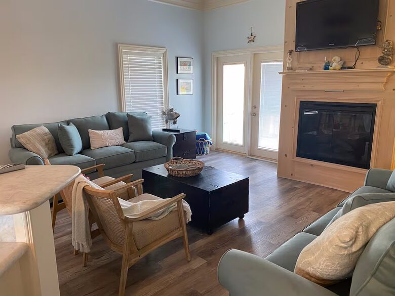 Crystal Beach Retreat with Private Heated Pool - Crystal Beach, Texas