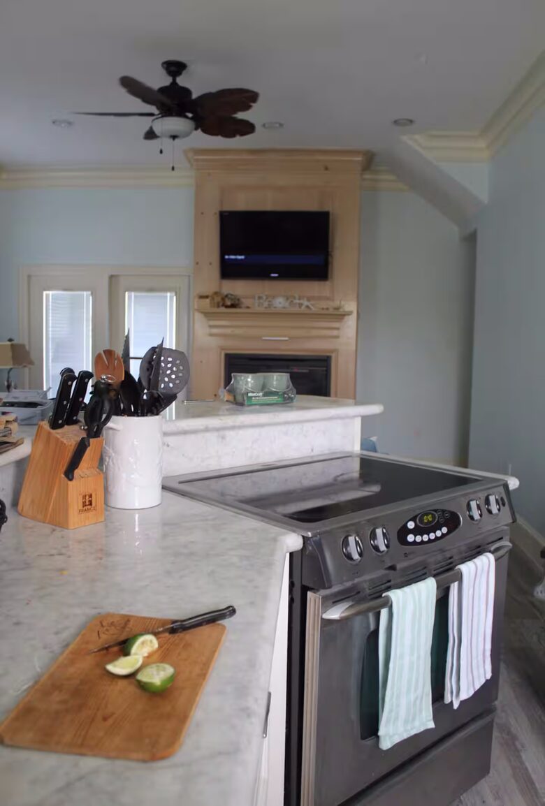 Crystal Beach Retreat with Private Heated Pool - Crystal Beach, Texas