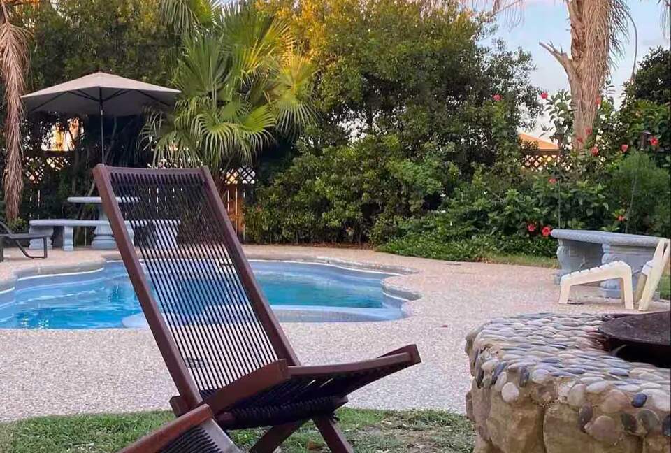 Crystal Beach Retreat with Private Heated Pool - Crystal Beach, Texas