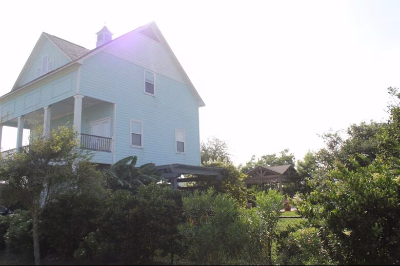 Crystal Beach Retreat with Private Heated Pool - Crystal Beach, Texas