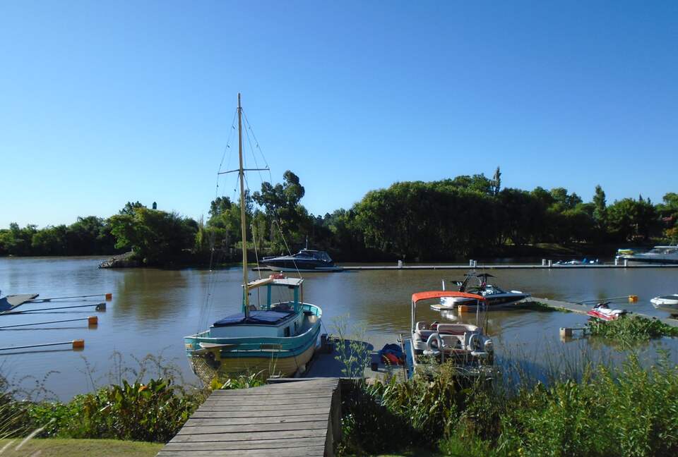 Modern Waterfront Lake House | Carmelo Golf - Carmelo, Uruguay