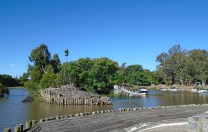 Modern Waterfront Lake House | Carmelo Golf - Carmelo, Uruguay