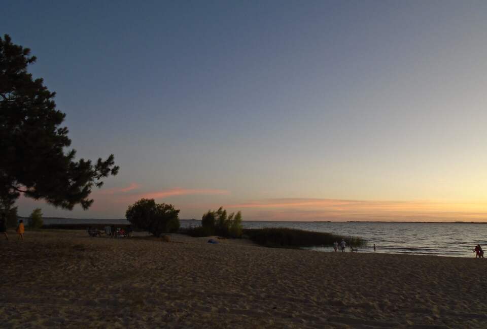 Modern Waterfront Lake House | Carmelo Golf - Carmelo, Uruguay