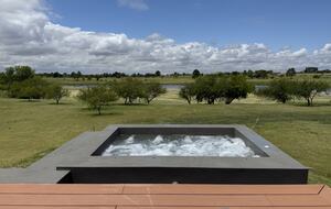 Modern Waterfront Lake House | Carmelo Golf - Carmelo, Uruguay