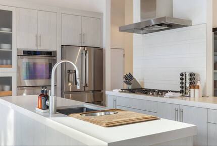 Mountain-View Lodge near Vail Village - Vail, Colorado