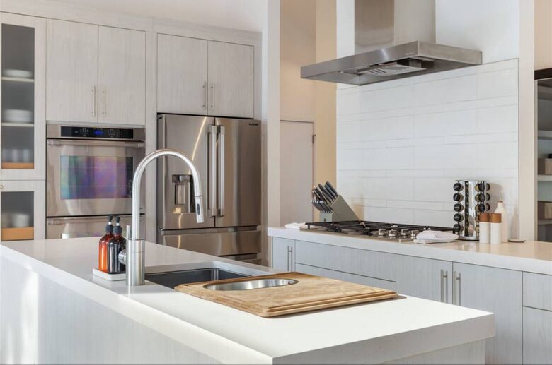 Mountain-View Lodge near Vail Village - Vail, Colorado